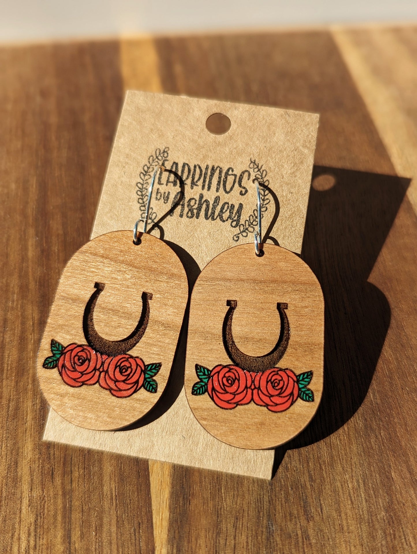 Derby Horseshoe & Roses