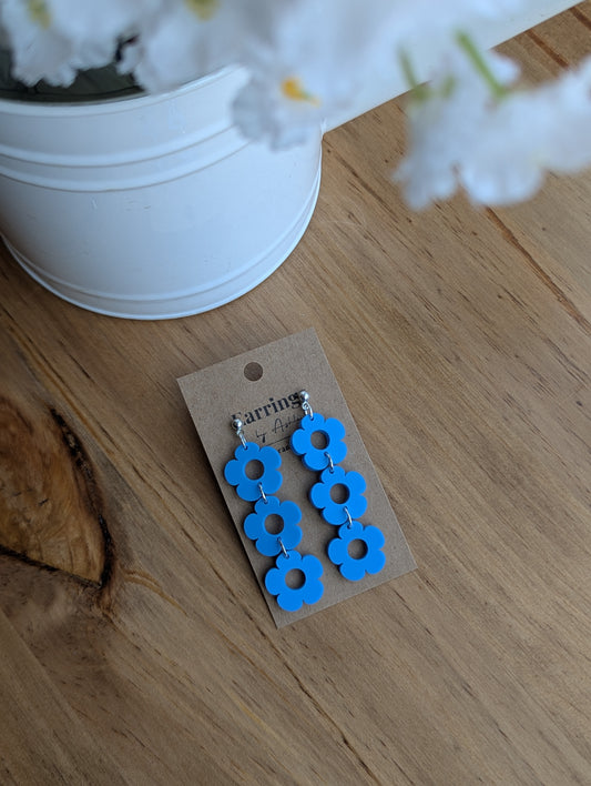 Triple Daisy - Cornflower Blue