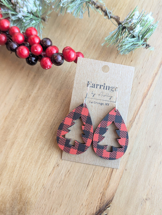 Buffalo Plaid Tree Cutout