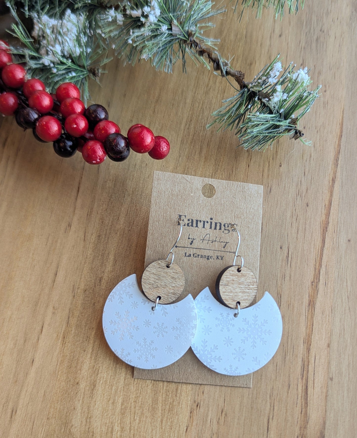 Snowflakes with Wood Circle Top