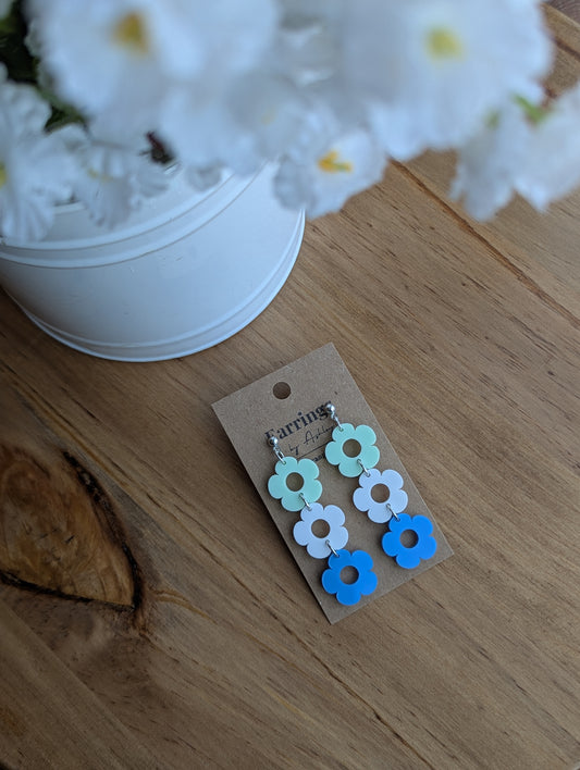 Triple Daisy - Honeydew, White, Cornflower Blue