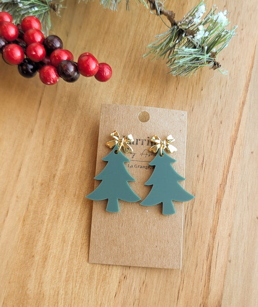 Gold Bow Christmas Tree